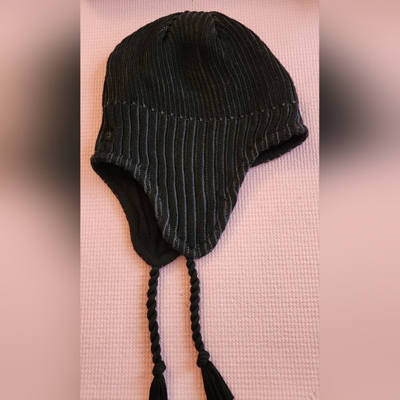 Unisex Stylish Black Hat - Picture 2 of 6